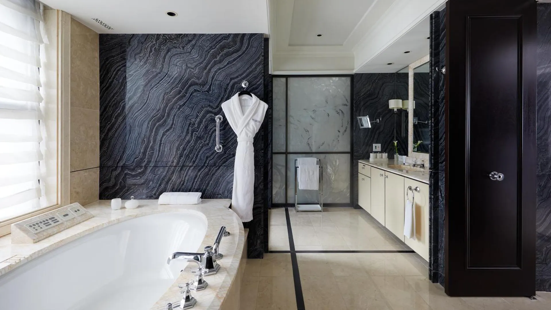 The Peninsula New York Hotel 5*,  United States